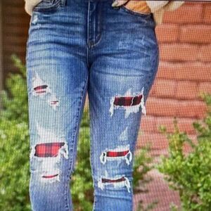 Judy Blue Buffalo Plaid Patch Distressed Skinny Jeans 15/32